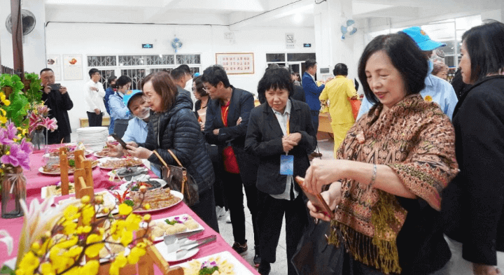 拜访广东汕头华侨中学